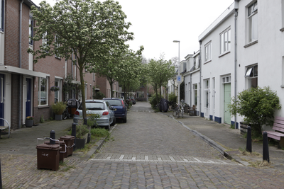 903171 Gezicht in de Krijtstraat te Utrecht, uit het noordoosten.